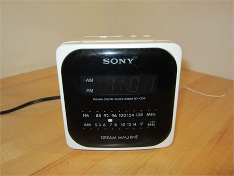 Sony Cube Alarm clock radio Works!