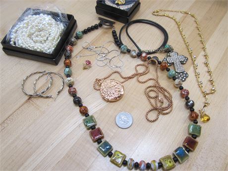 Costume Jewelry Lot (Tile Necklace, Pearls)