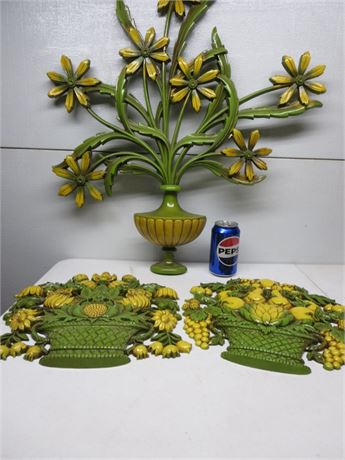 1970's Syroco Plastic Wall Art (Sofa, Brady Bunch) Large & Mint