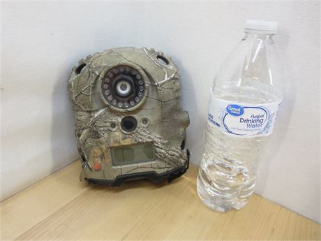 Trail Camera Guaranteed to work. Older model